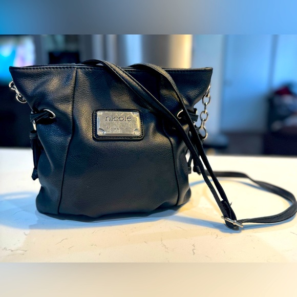 Nicole Handbags - Nicole Miller Black Crossbody Bag with Adjustable Strap Interior zipper pockets